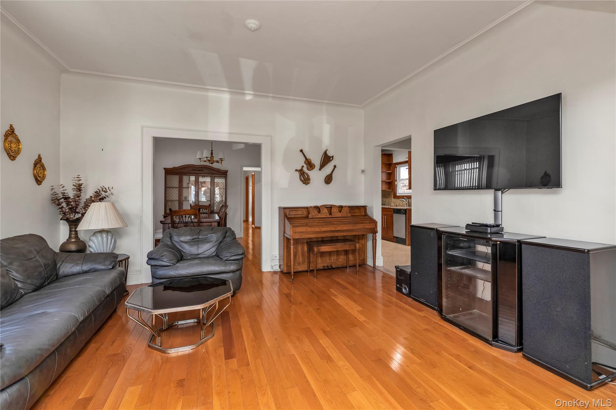 164-12 76th Avenue Fresh Meadows Fresh Meadows, NY 11366