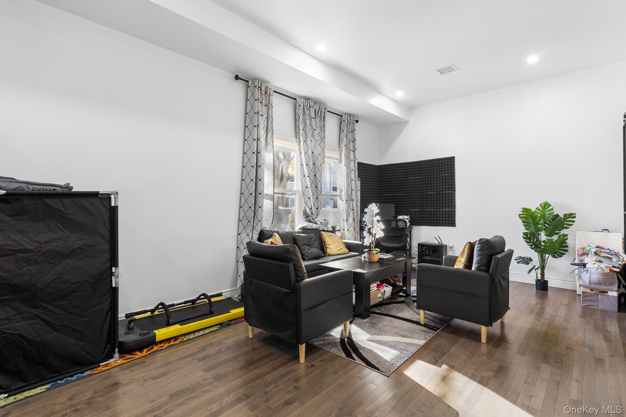 166 17th Street West Babylon, NY 11704