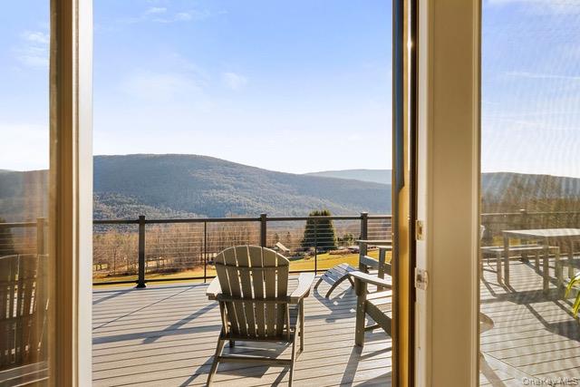 130 Hanley Road Out of NYC Fleischmanns, NY 12430