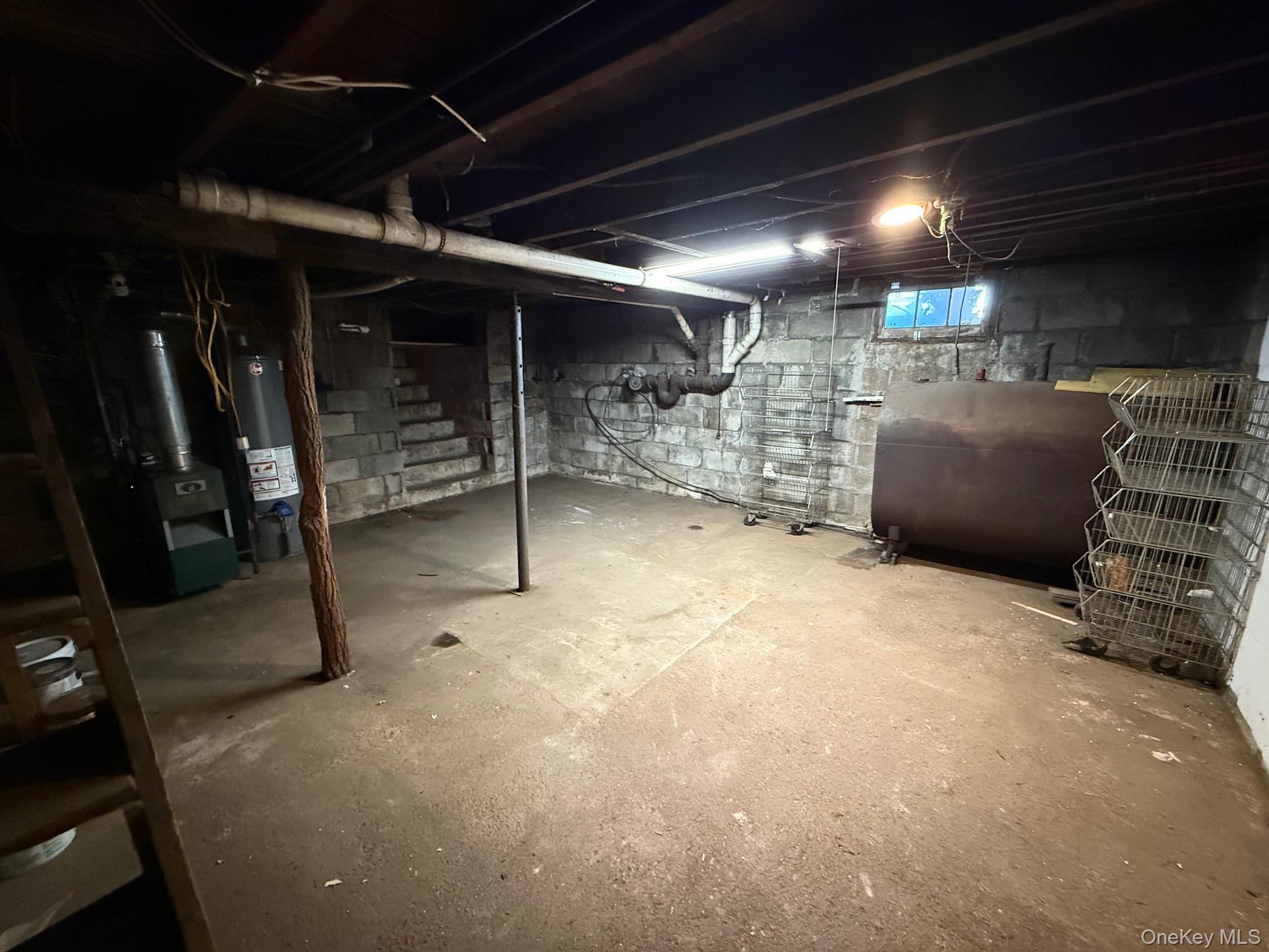 182 Maple Hill Road Huntington Huntington, NY 11743