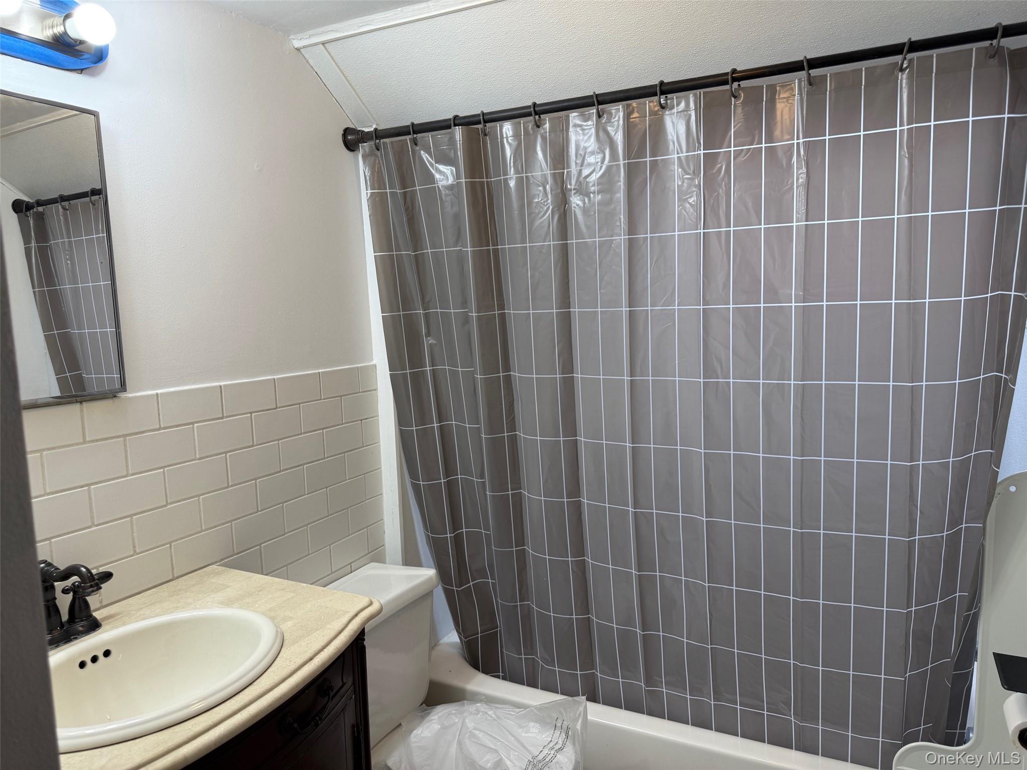 182 Maple Hill Road Huntington Huntington, NY 11743