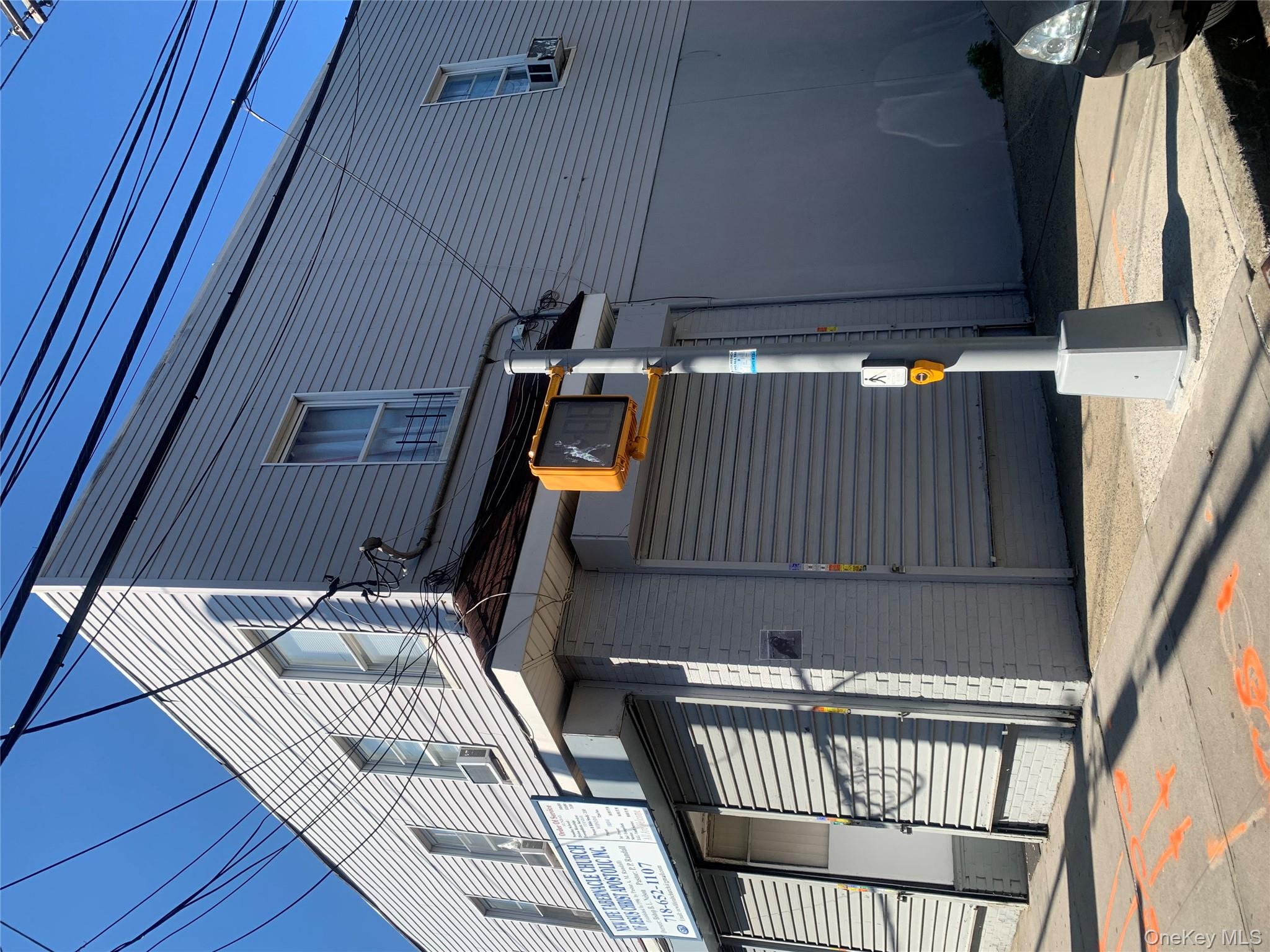 4575 White Plains Road Bronx, NY 10470