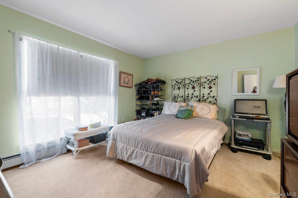 11 Moran Court Manorville Manorville, NY 11949