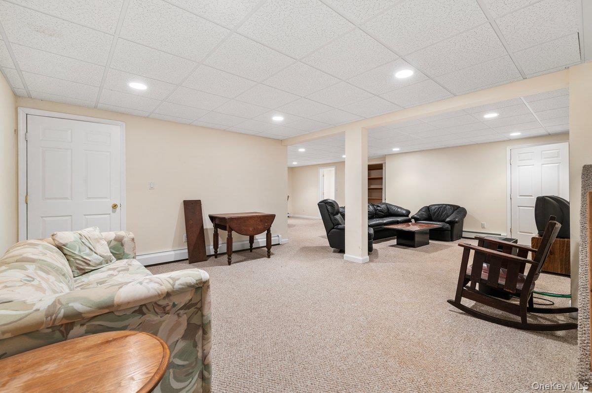 11 Moran Court Manorville Manorville, NY 11949