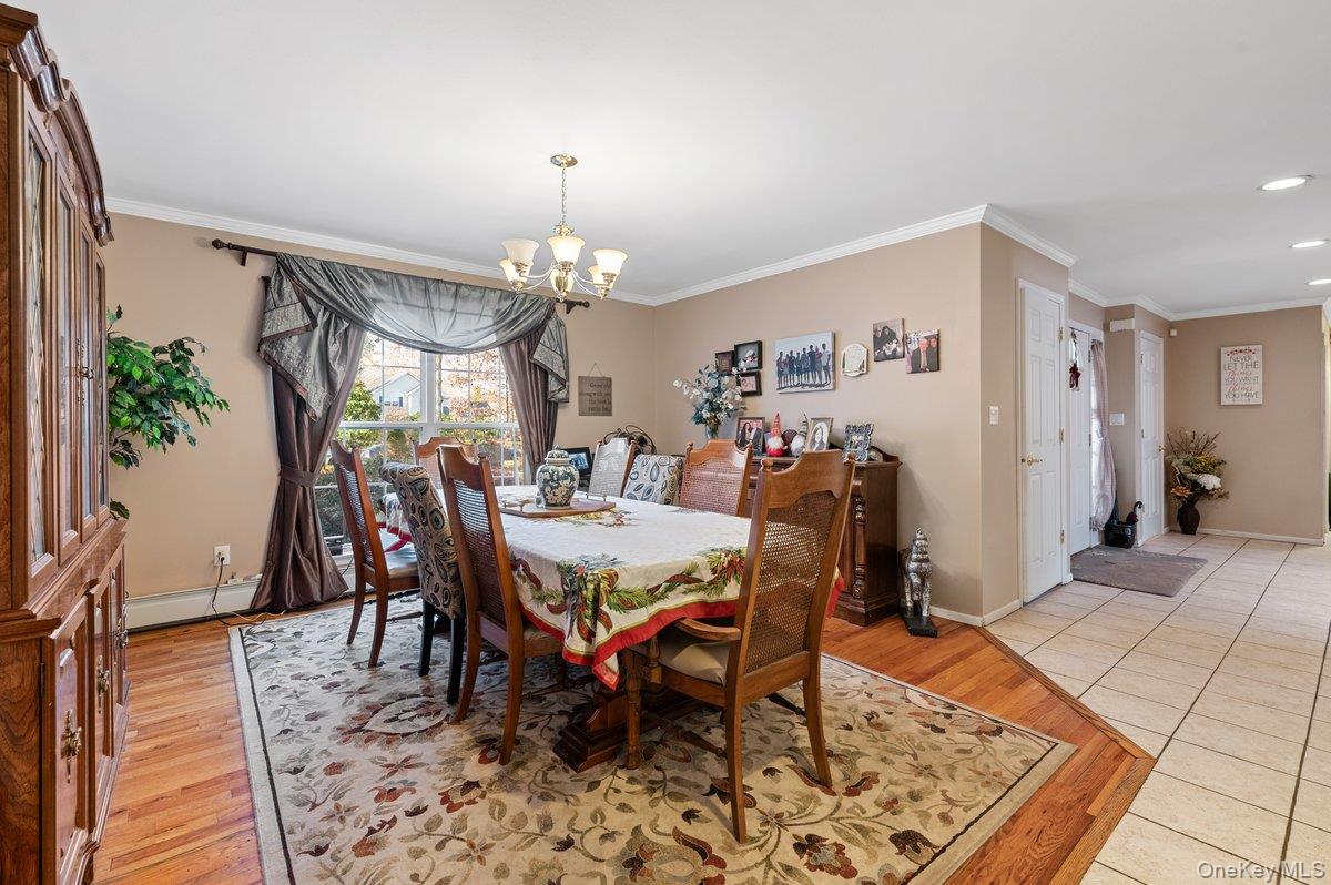 11 Moran Court Manorville Manorville, NY 11949