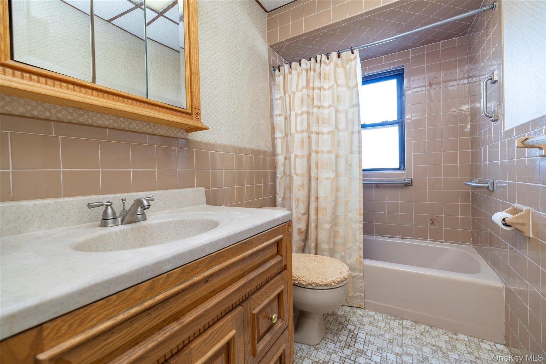 53-54 66th Street Maspeth Maspeth, NY 11378