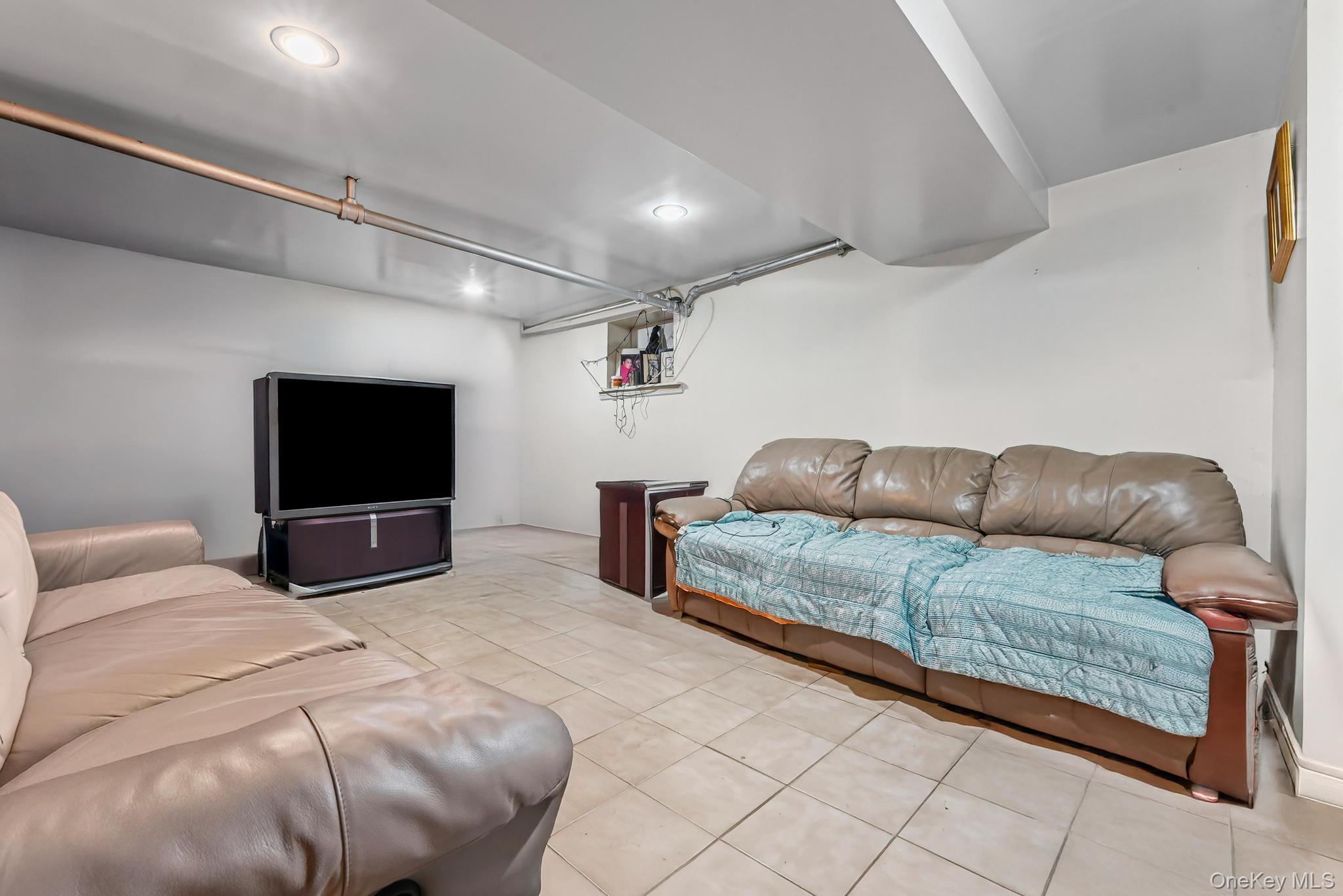 188-31 Lewiston Avenue Saint Albans Saint Albans, NY 11412