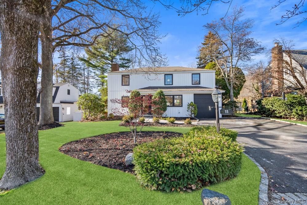 11 Entrance Road East Hills East Hills, NY 11577