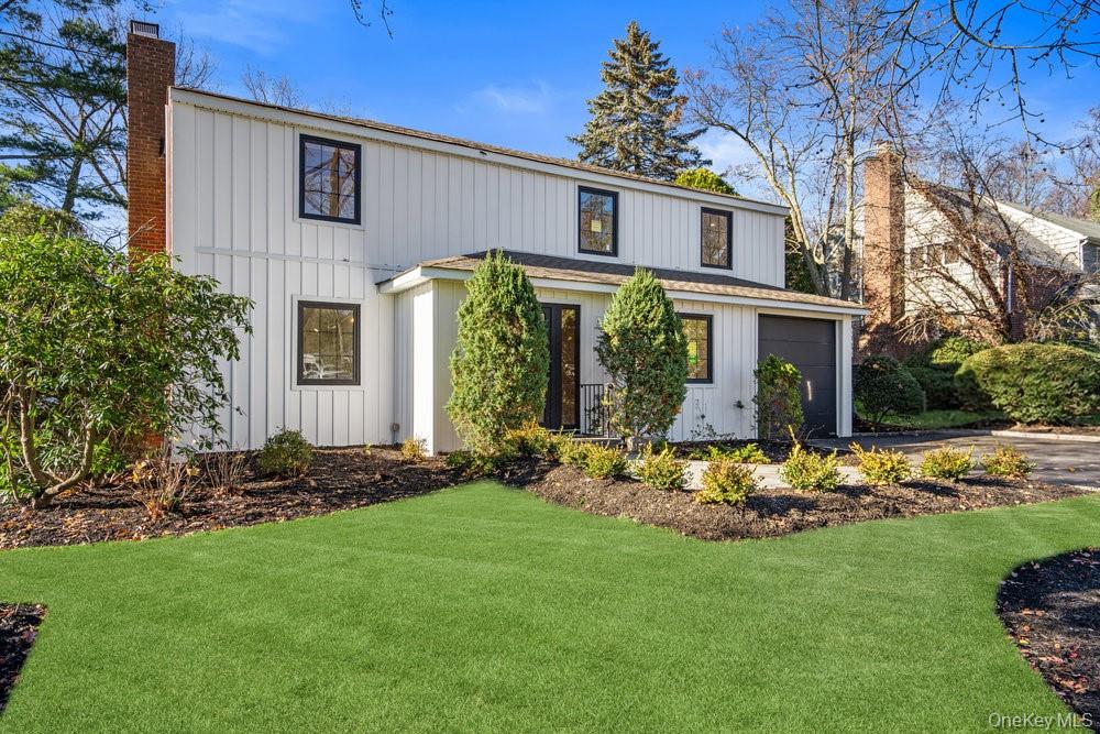 11 Entrance Road East Hills East Hills, NY 11577