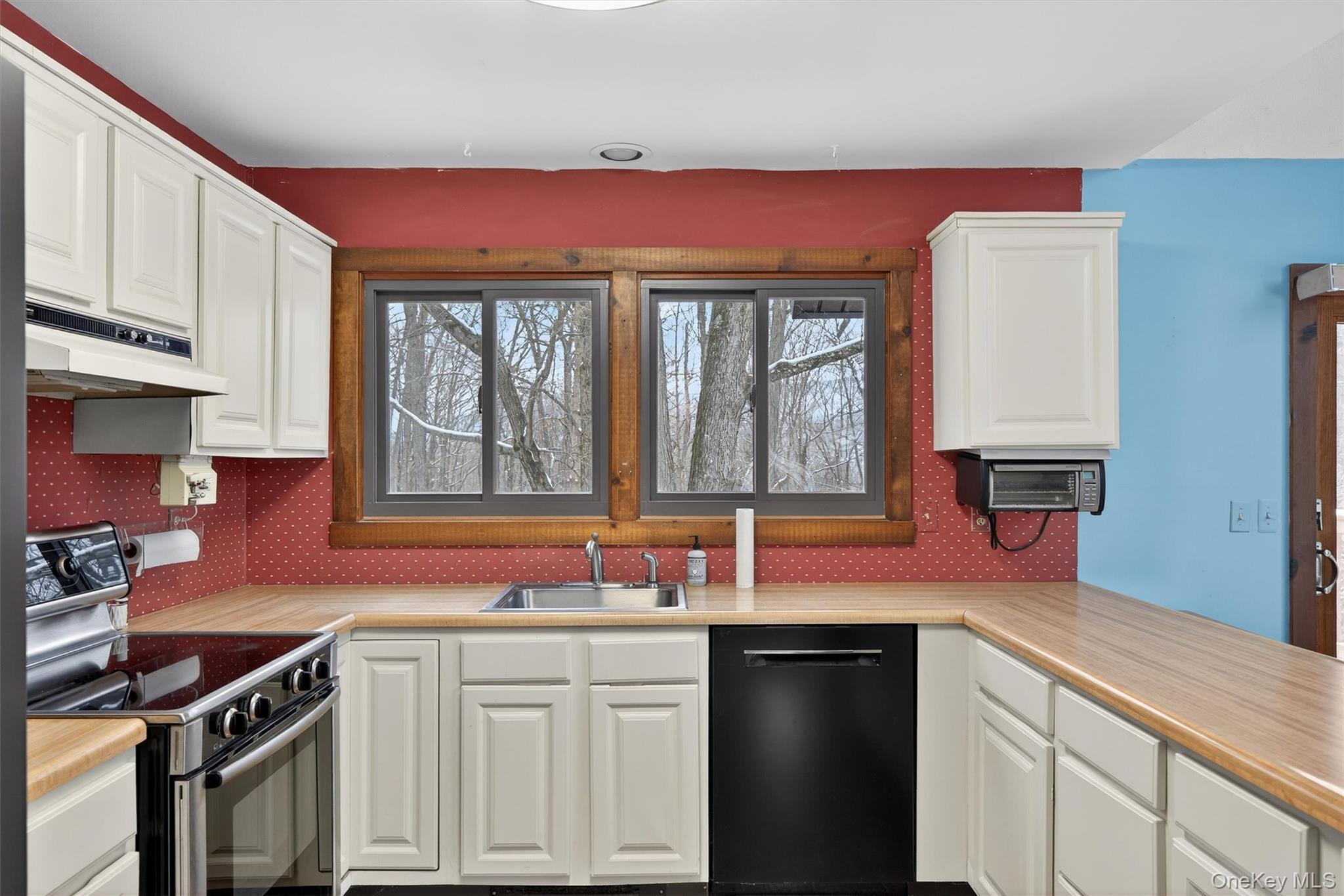 9 Kings Point Lane Out of NYC Washingtonville, NY 10992