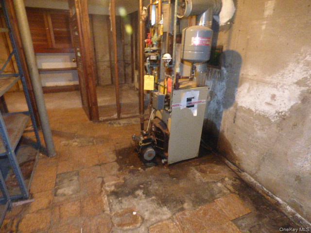 35 Gardner Avenue Hicksville Hicksville, NY 11801