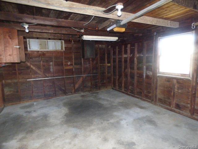 35 Gardner Avenue Hicksville Hicksville, NY 11801