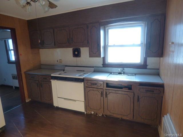 35 Gardner Avenue Hicksville Hicksville, NY 11801