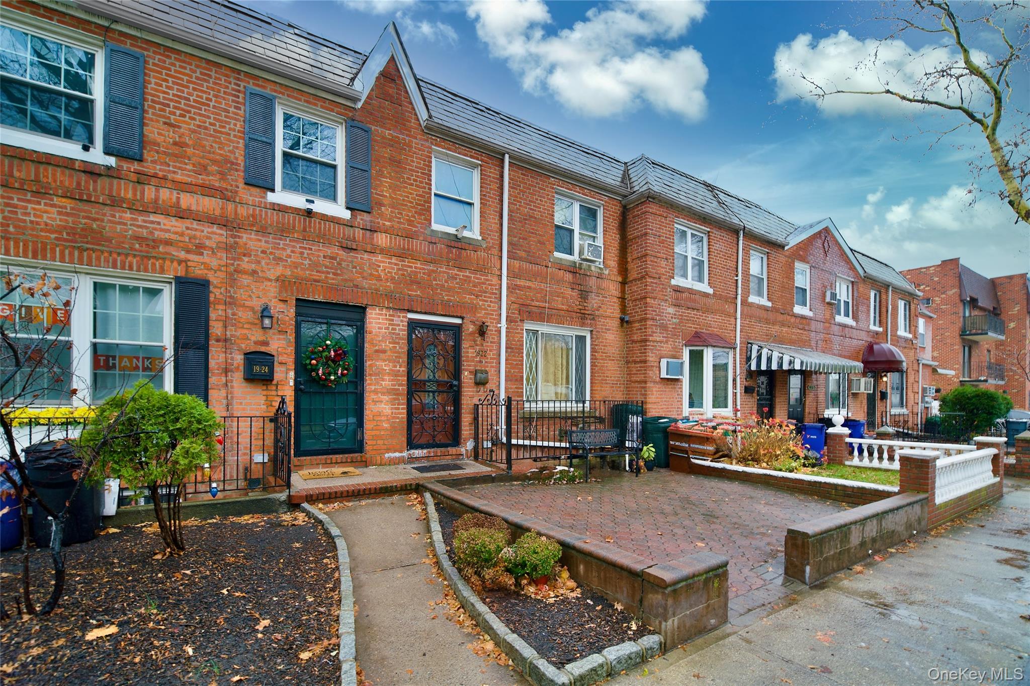 19-22 81 Street East Elmhurst East Elmhurst, NY 11370