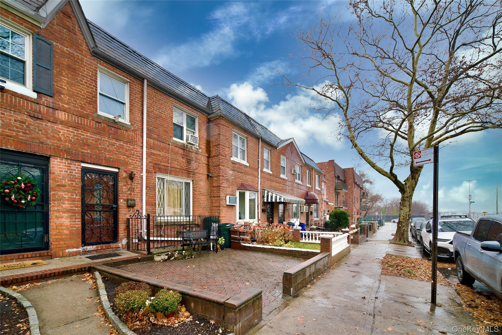 19-22 81 Street East Elmhurst East Elmhurst, NY 11370