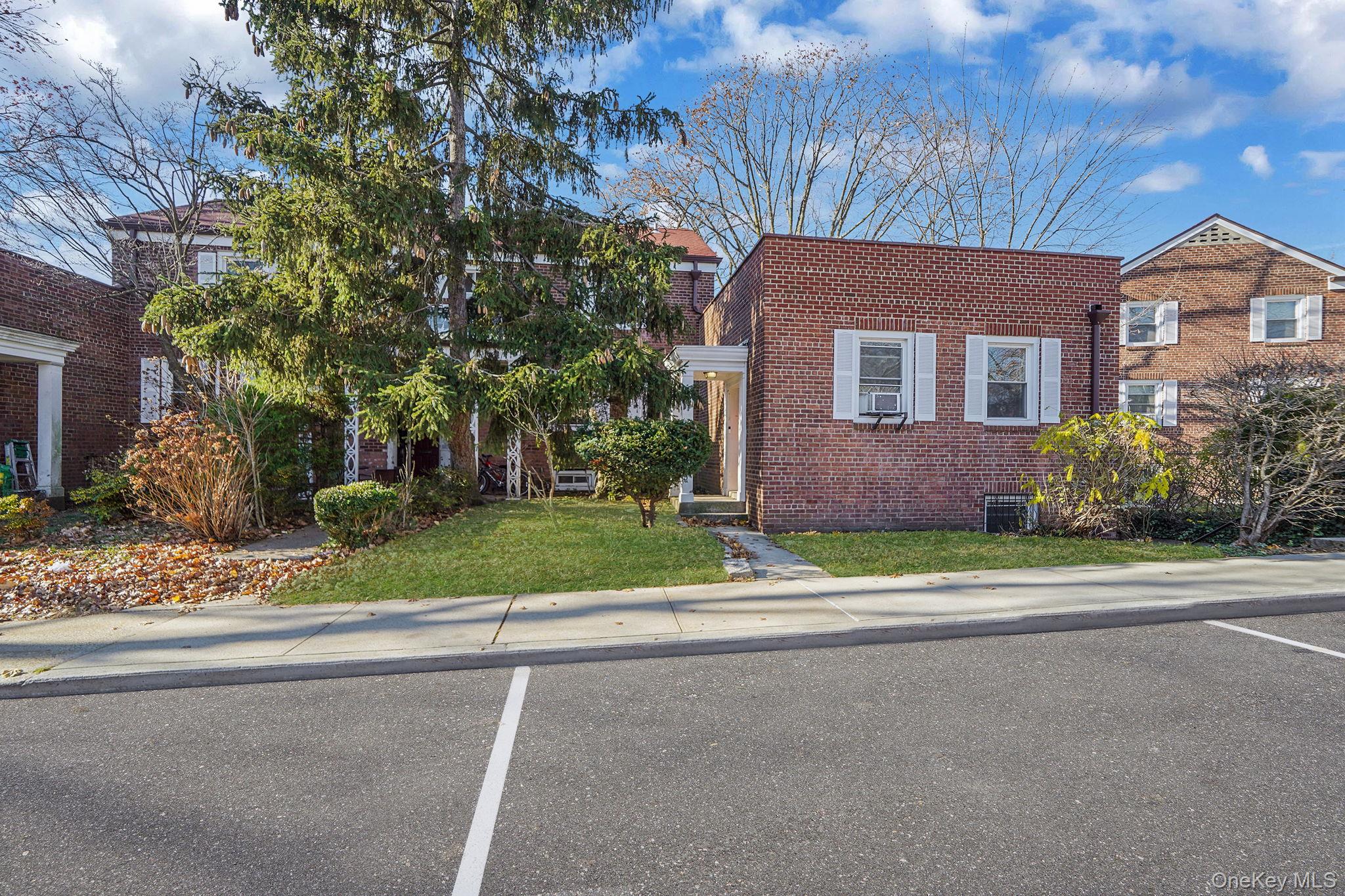 144-66 Village Road 75-D Briarwood Briarwood, NY 11435