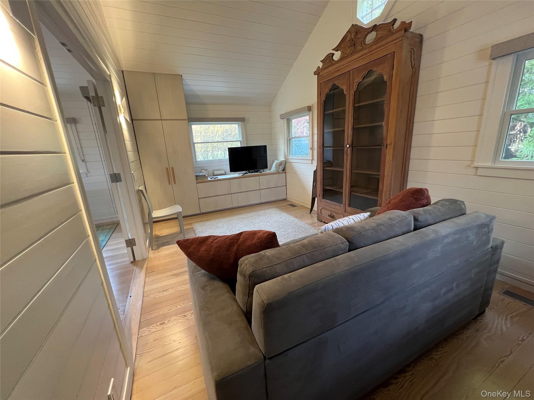 42 N Menantic Road Shelter Island Shelter Island, NY 11964