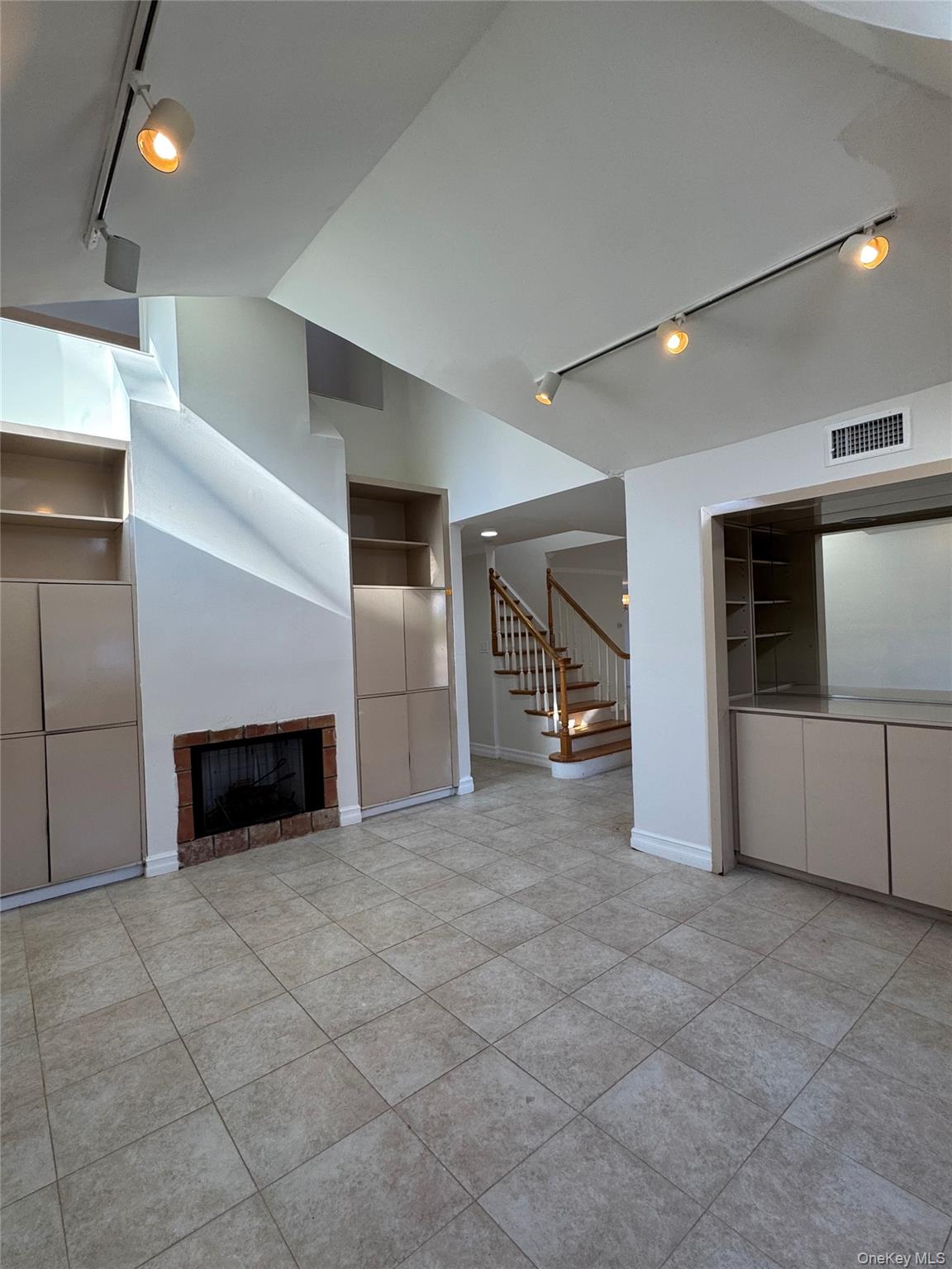 12 Chadwick Road Great Neck Great Neck, NY 11023