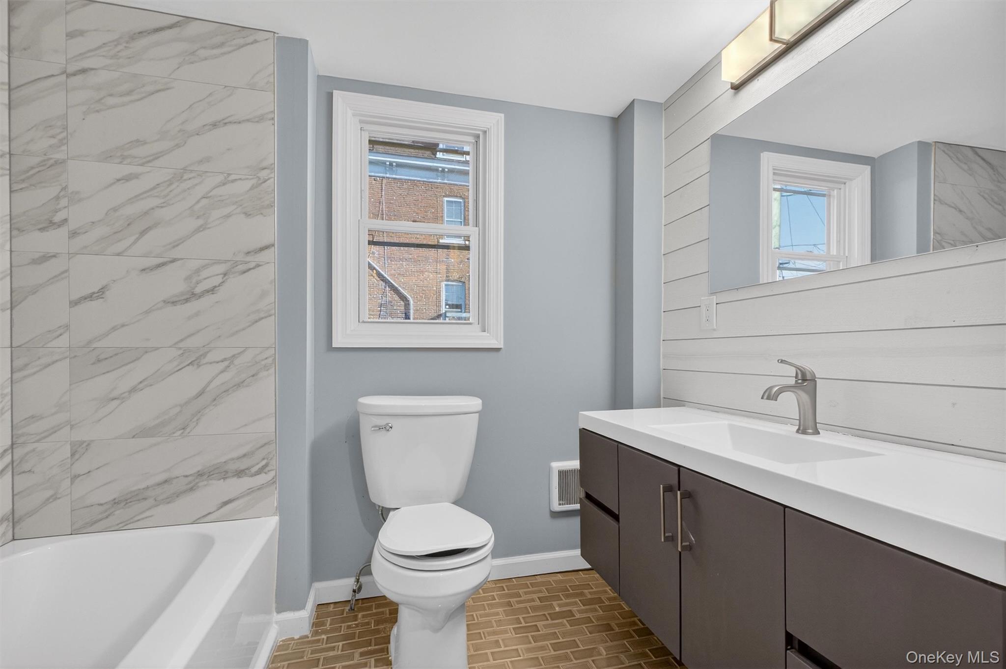 27 Spruce Street Out of NYC Poughkeepsie, NY 12601