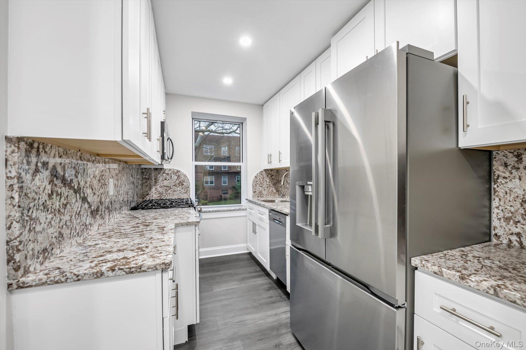 79-06 Main Street 2-J Flushing Flushing, NY 11367