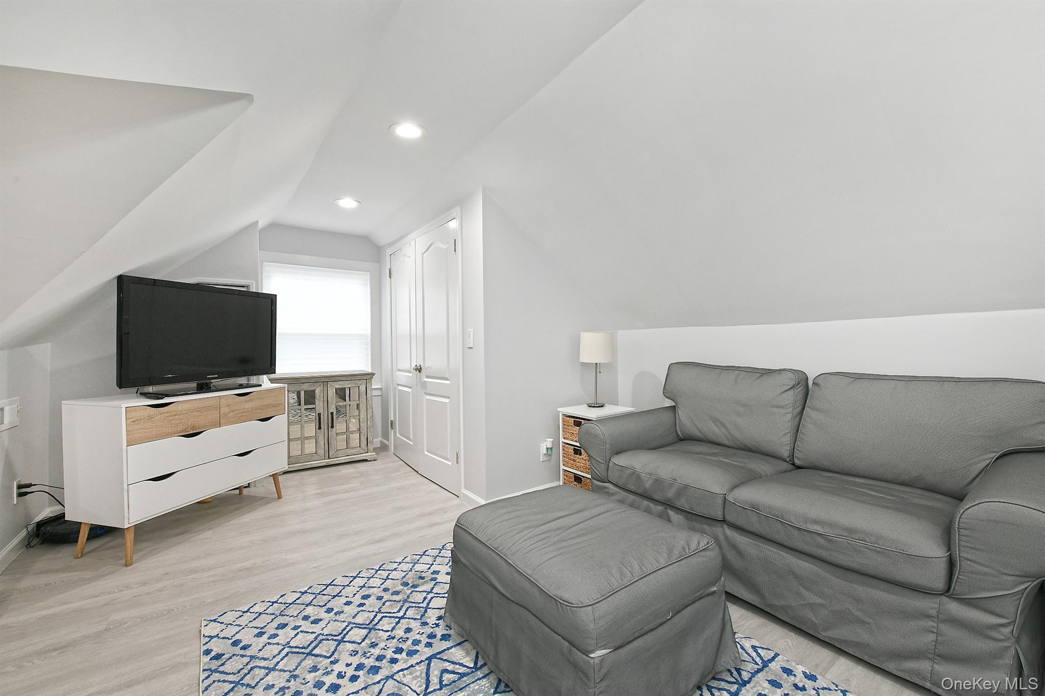 2704 Beach Drive Merrick Merrick, NY 11566