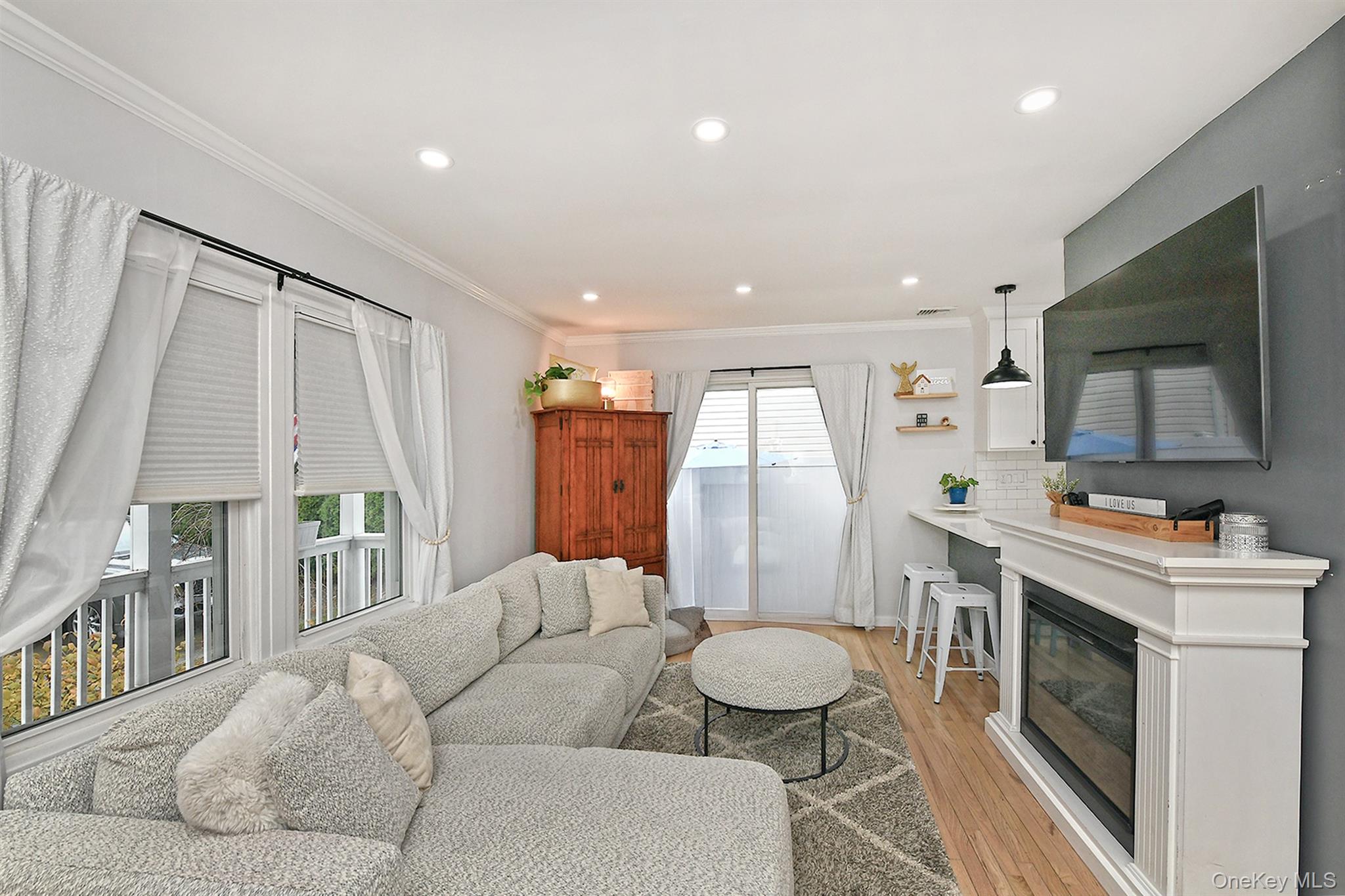 2704 Beach Drive Merrick Merrick, NY 11566