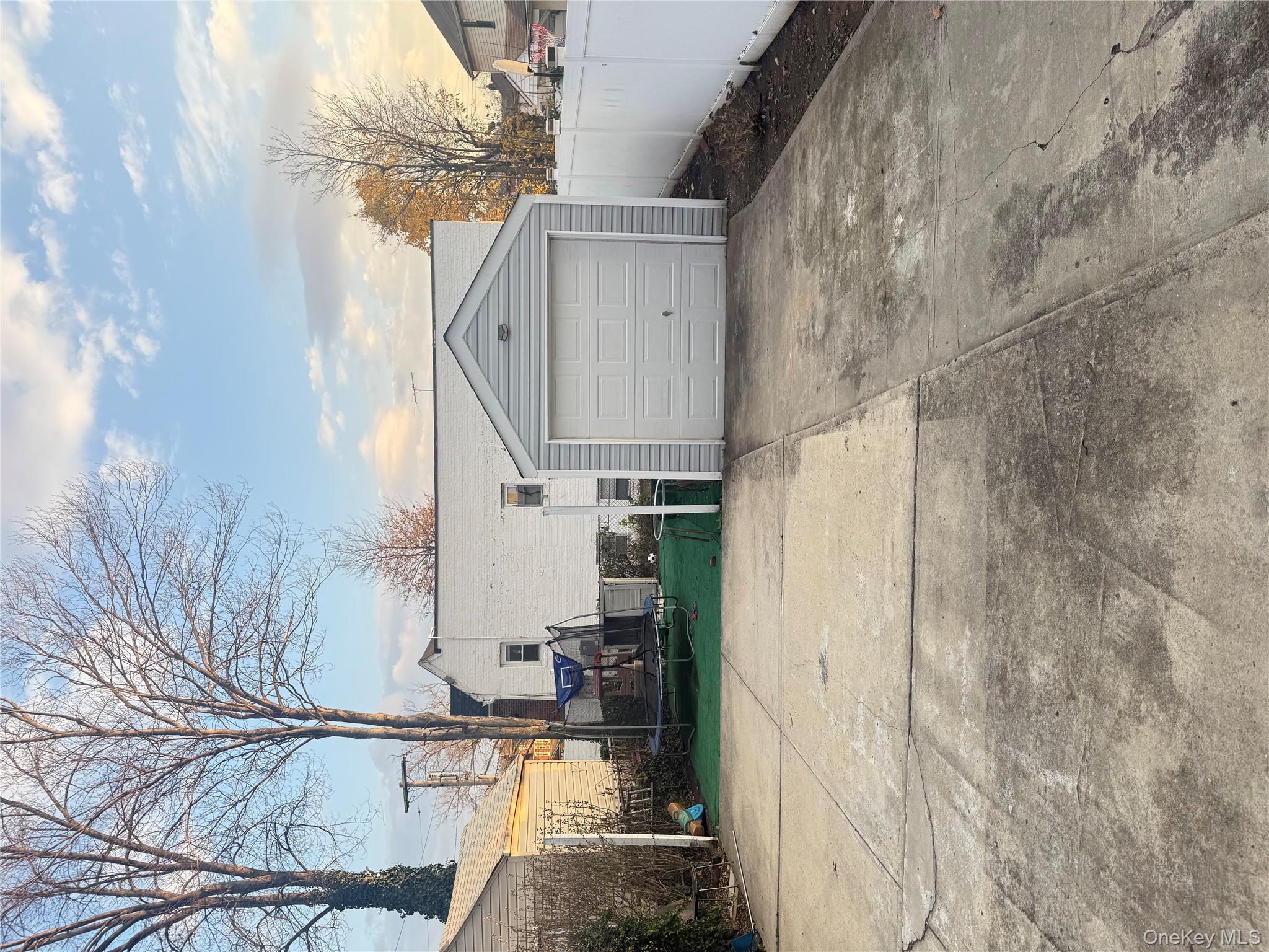 19456 114th Road Saint Albans Saint Albans, NY 11412