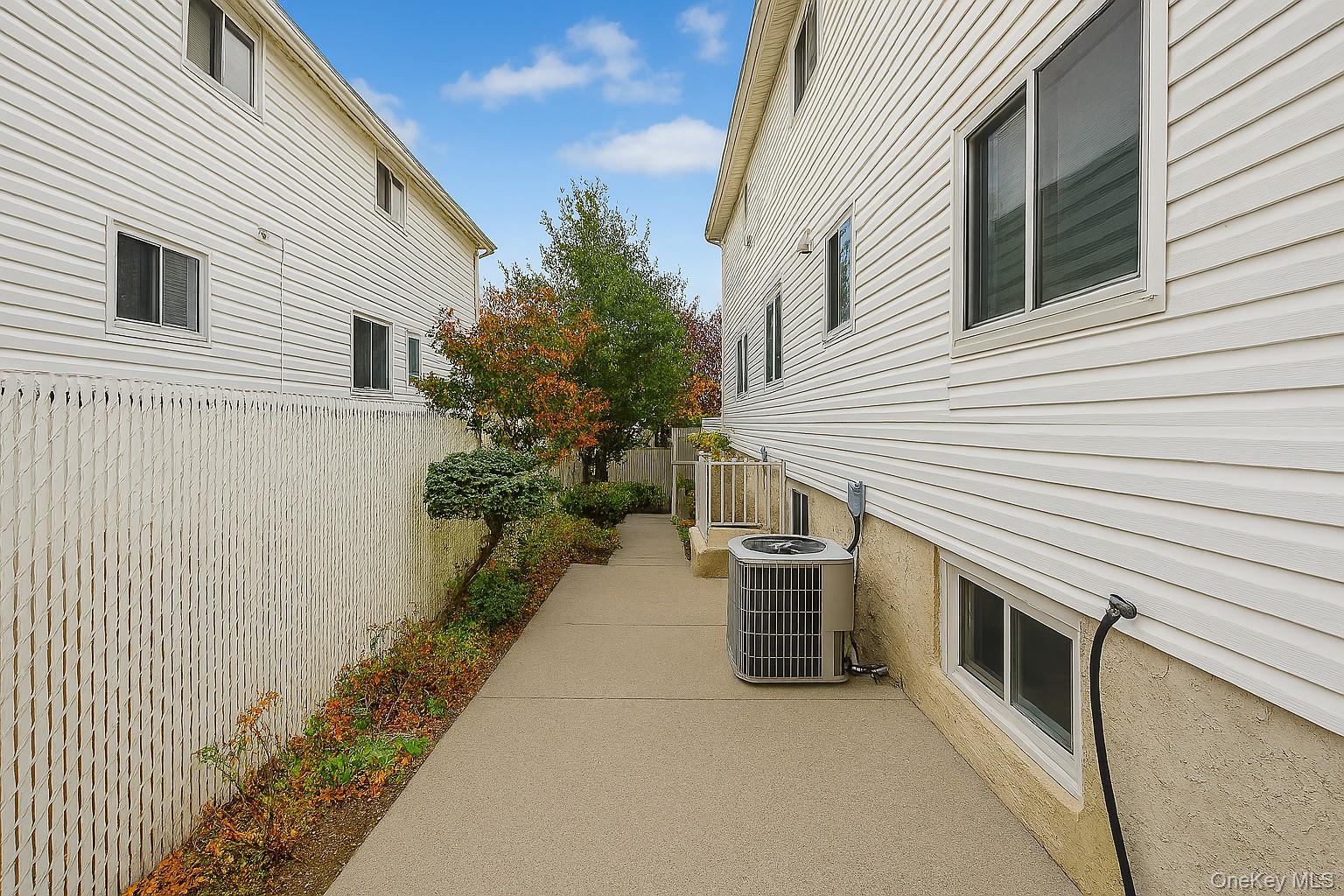 111 Elmbank Street Out of NYC Staten Island, NY 10312