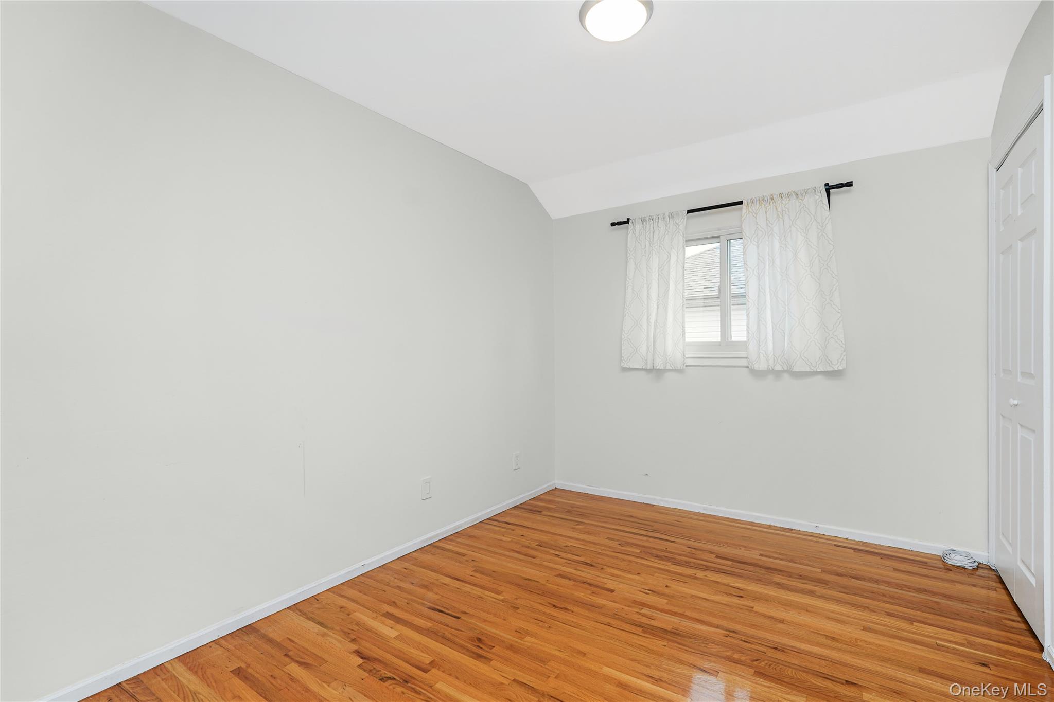 111 Elmbank Street Out of NYC Staten Island, NY 10312