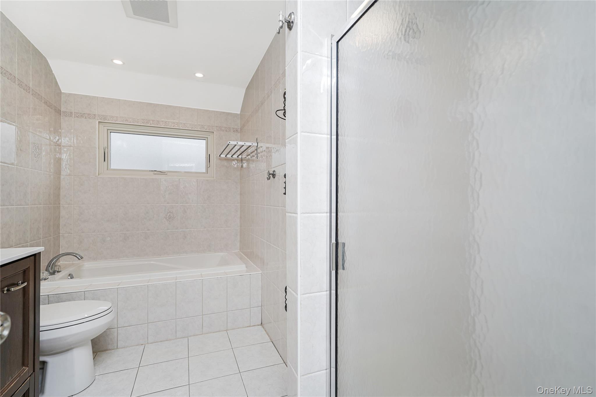 111 Elmbank Street Out of NYC Staten Island, NY 10312