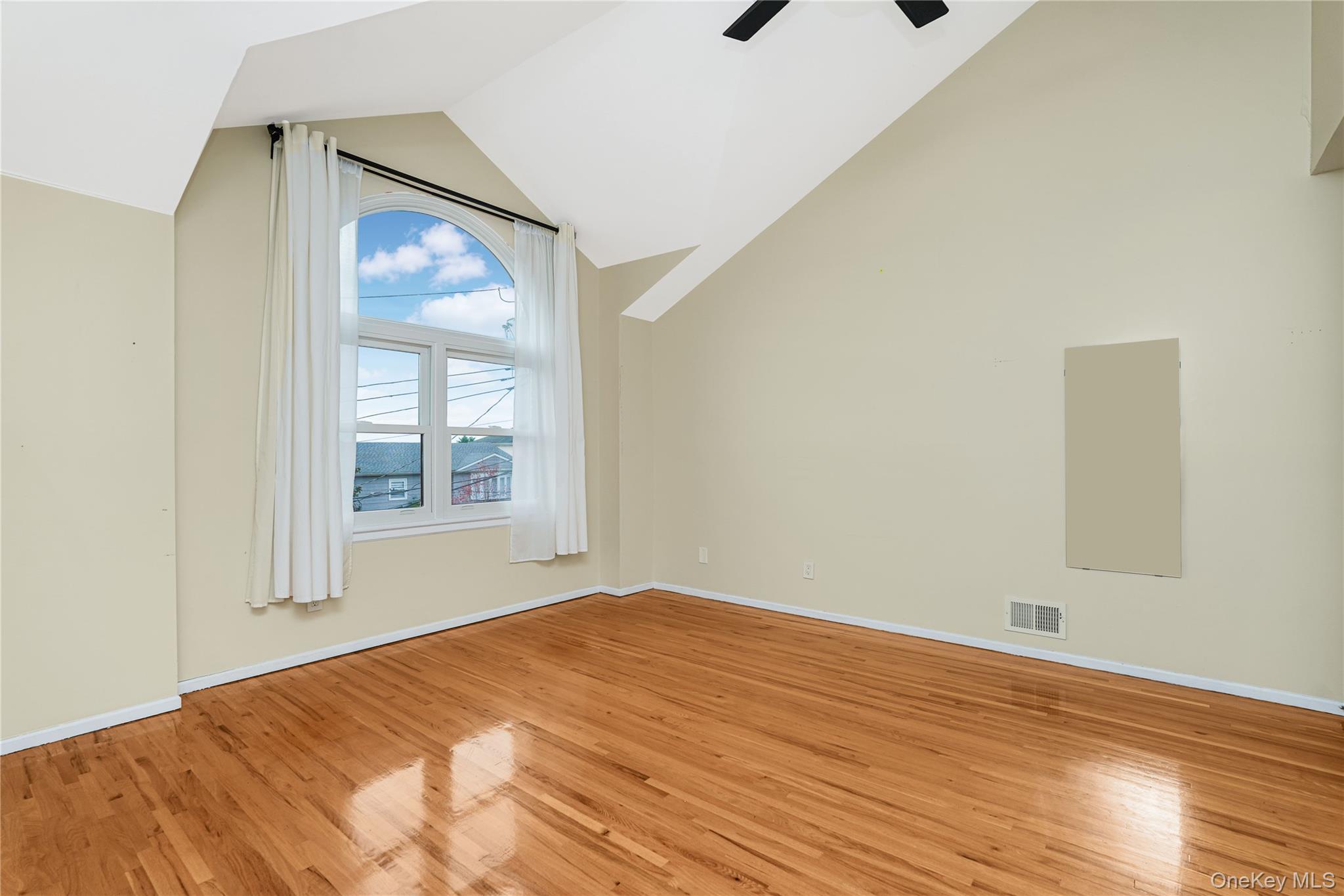 111 Elmbank Street Out of NYC Staten Island, NY 10312