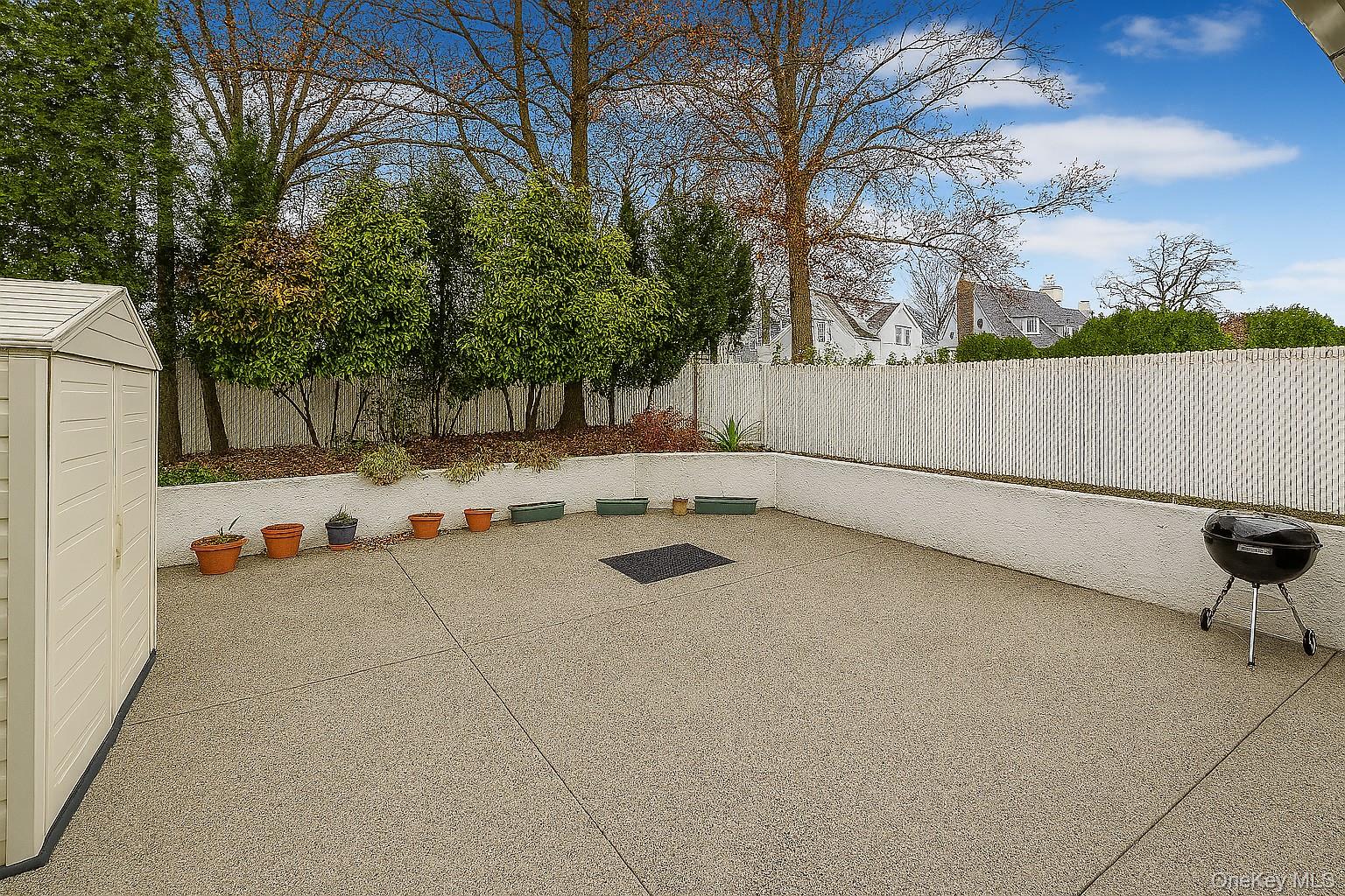 111 Elmbank Street Out of NYC Staten Island, NY 10312