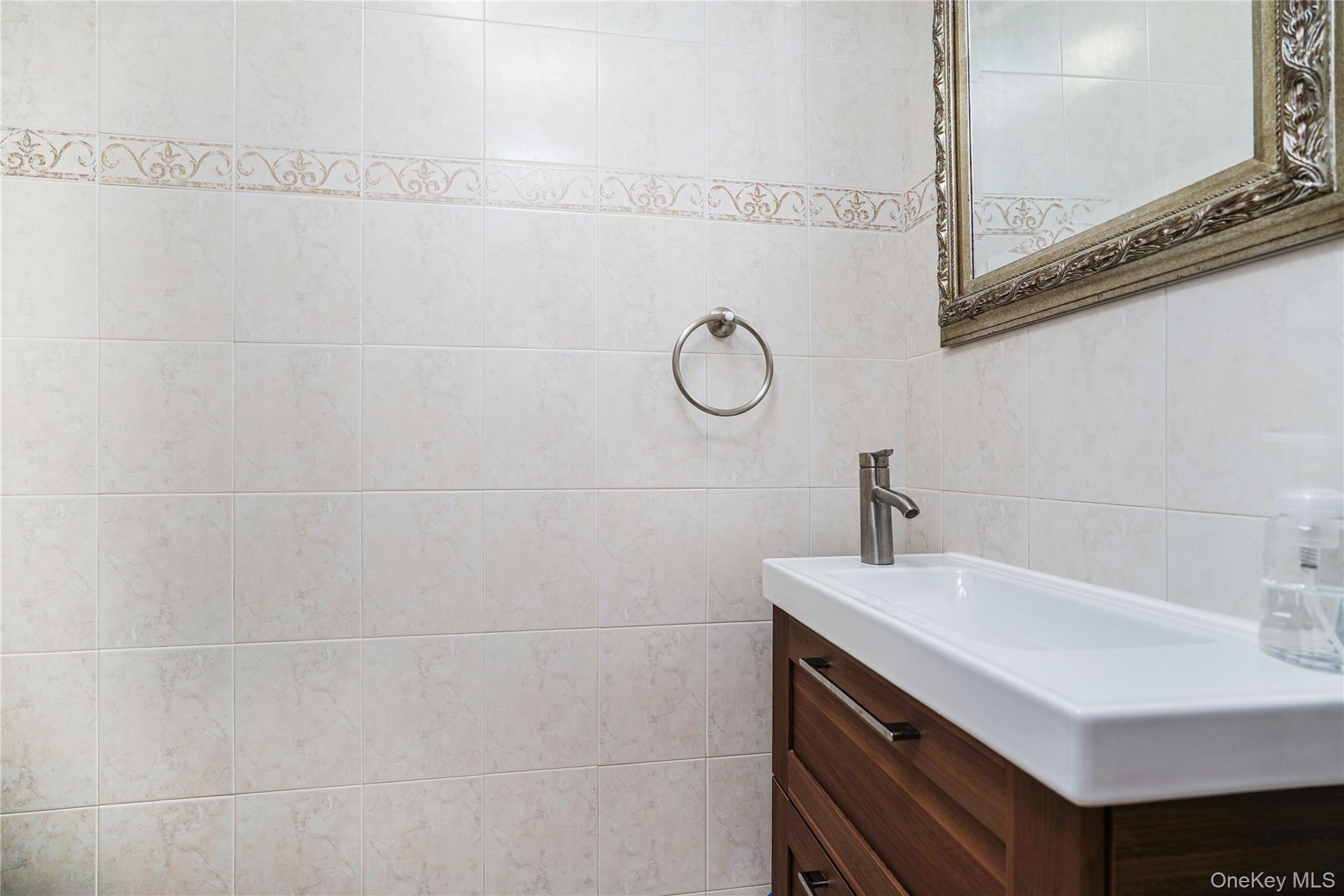 111 Elmbank Street Out of NYC Staten Island, NY 10312