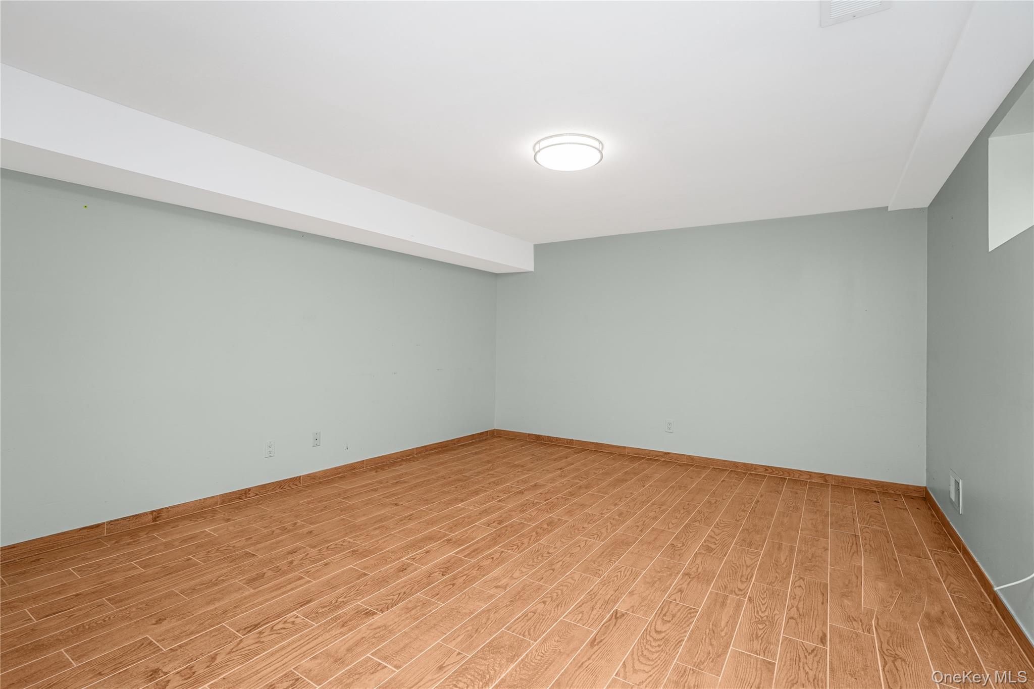 111 Elmbank Street Out of NYC Staten Island, NY 10312