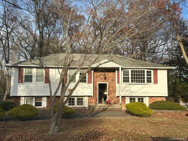 147 Pauls Path Coram Coram, NY 11727