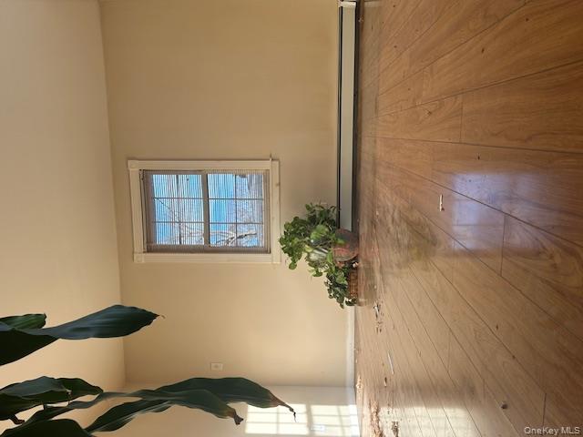 147 Pauls Path Coram Coram, NY 11727