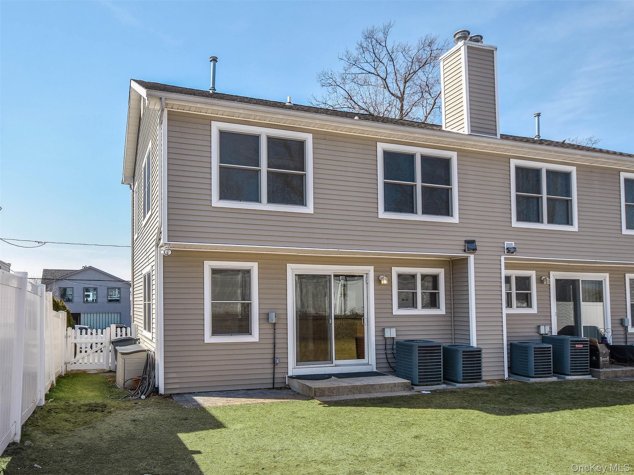 24B Sintsink Dr W Port Washington Port Washington, NY 11050