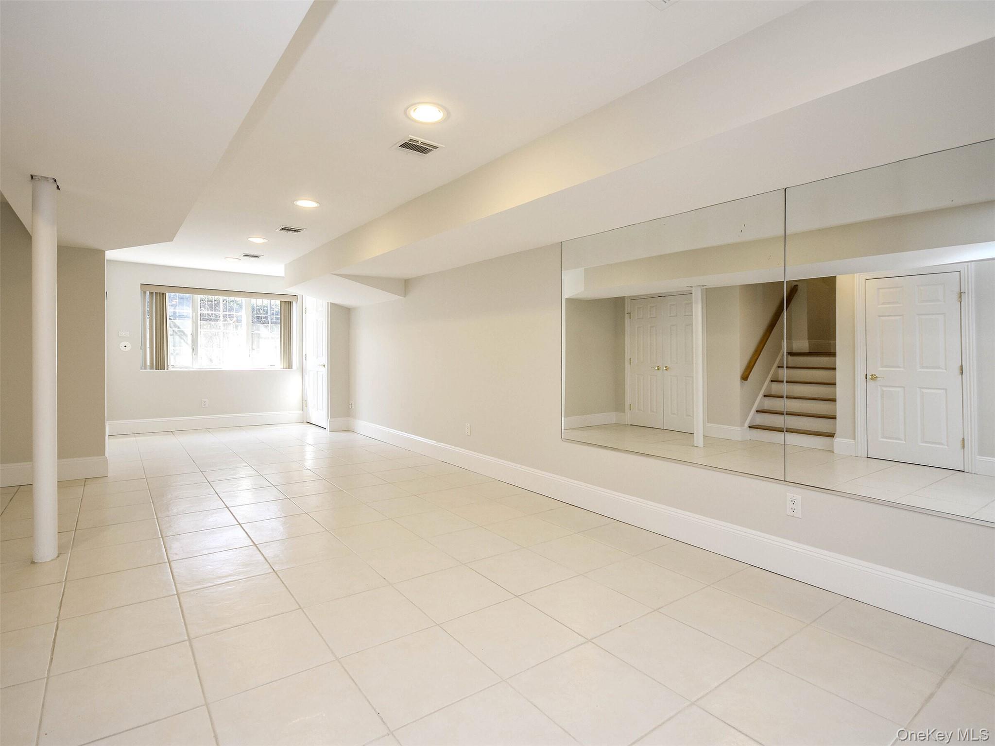 24B Sintsink Dr W Port Washington Port Washington, NY 11050