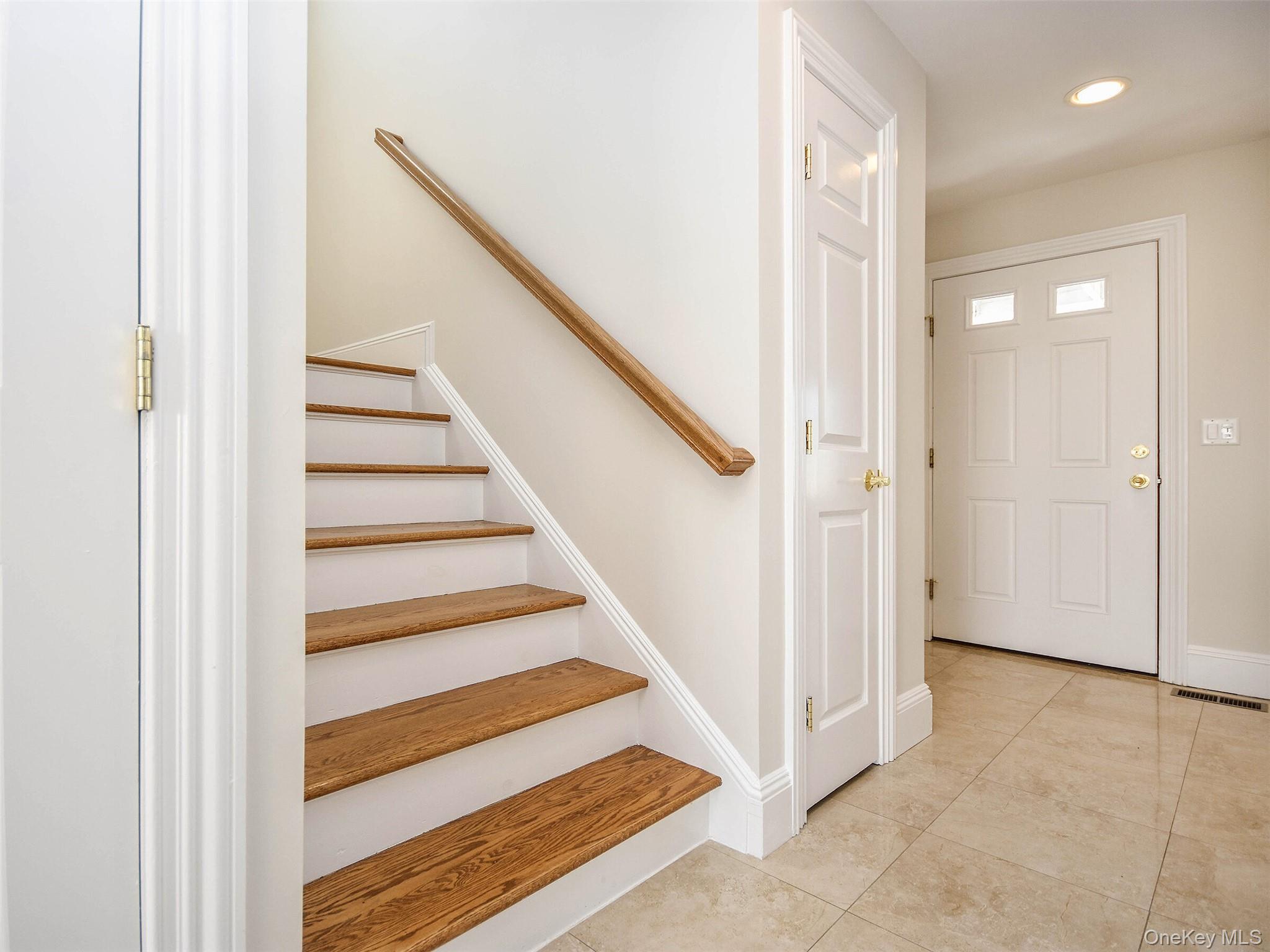 24B Sintsink Dr W Port Washington Port Washington, NY 11050