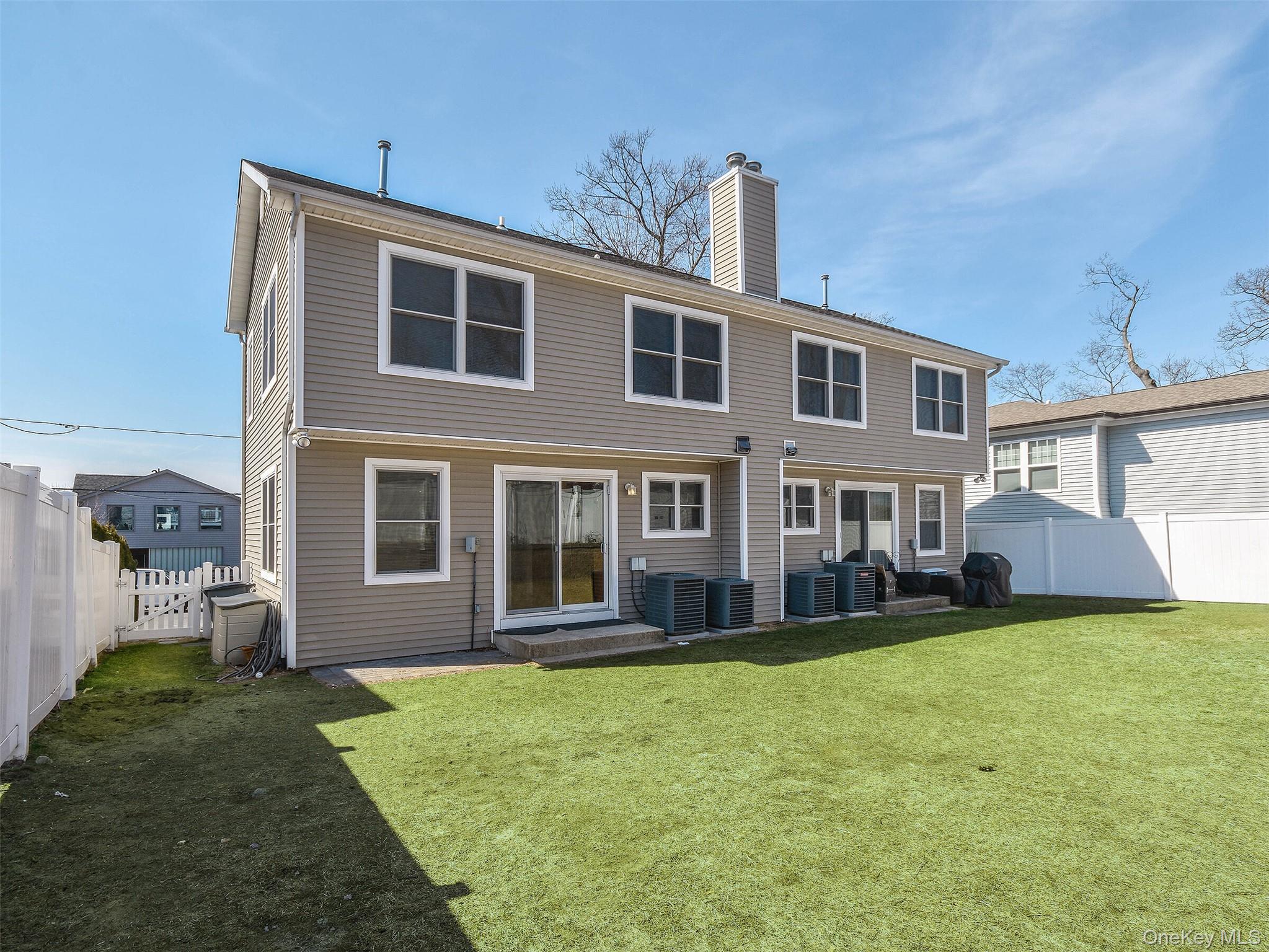 24B Sintsink Dr W Port Washington Port Washington, NY 11050