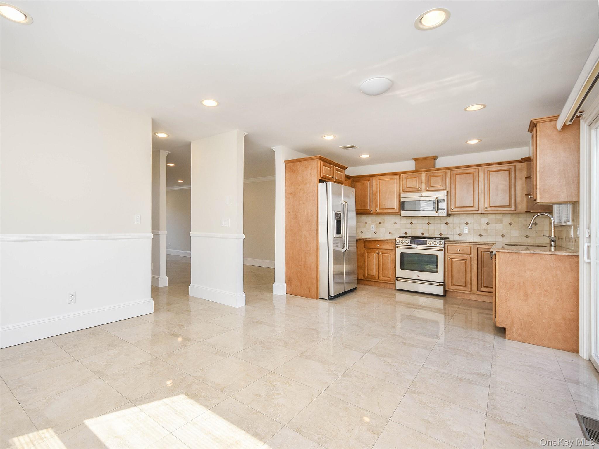 24B Sintsink Dr W Port Washington Port Washington, NY 11050