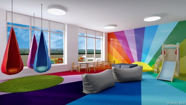 199 2nd Street E914 Mineola Mineola, NY 11501