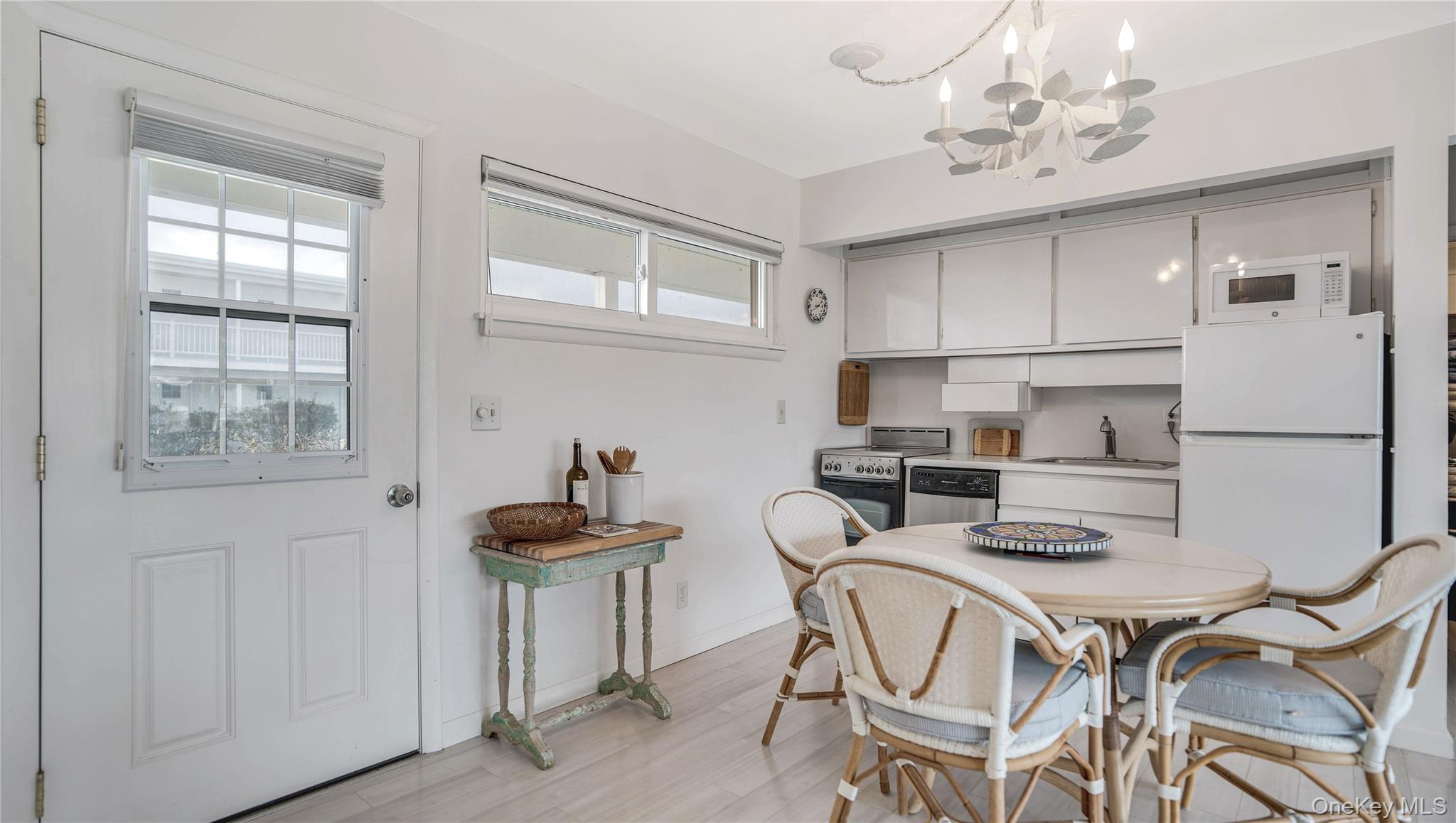 281 Dune Road 2-A Westhampton Beach Westhampton Beach, NY 11978