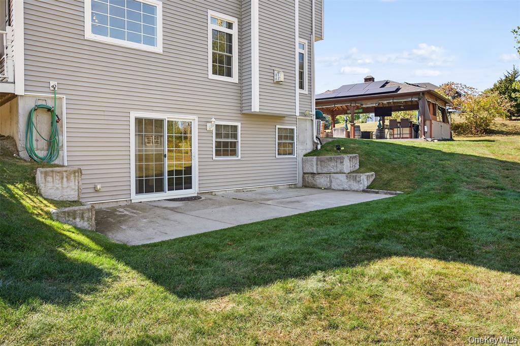 2 Harcourt Cosman Drive Out of NYC Newburgh, NY 12550