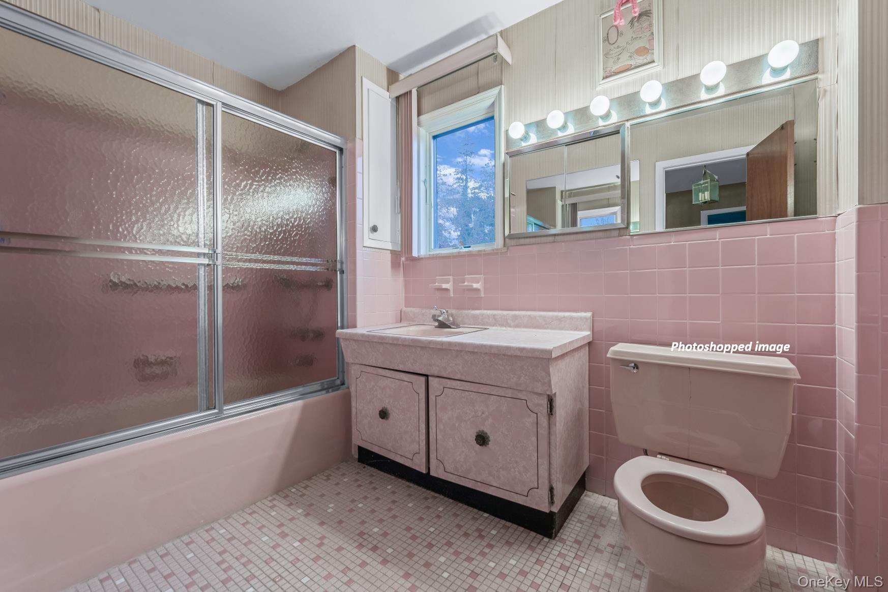 331 Richmond Road Douglaston Douglaston, NY 11363