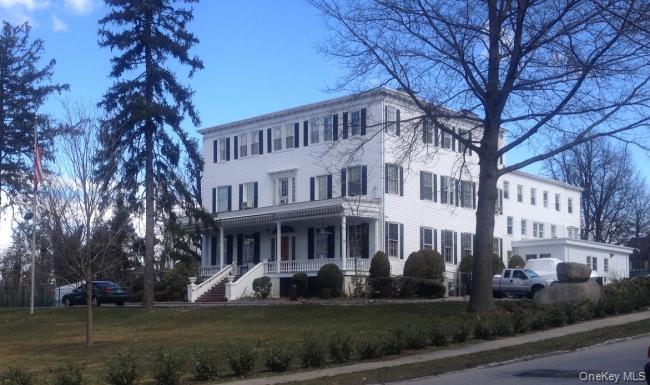 331 Richmond Road Douglaston Douglaston, NY 11363