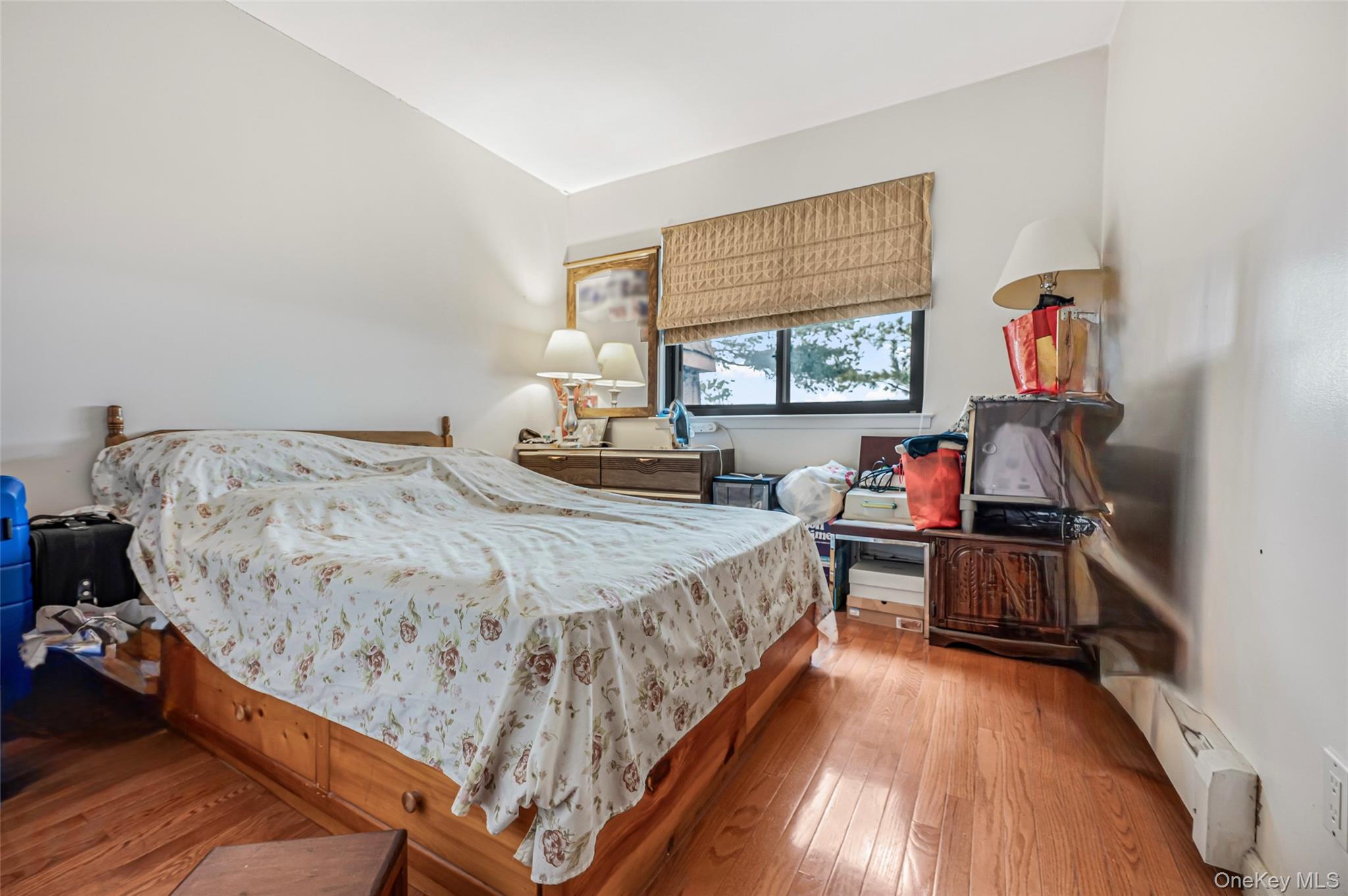 7449 Calamus Avenue 51 Elmhurst Elmhurst, NY 11373