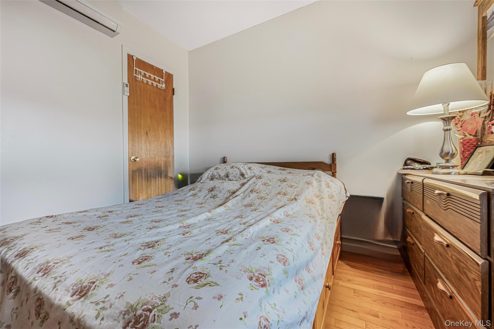 7449 Calamus Avenue 51 Elmhurst Elmhurst, NY 11373