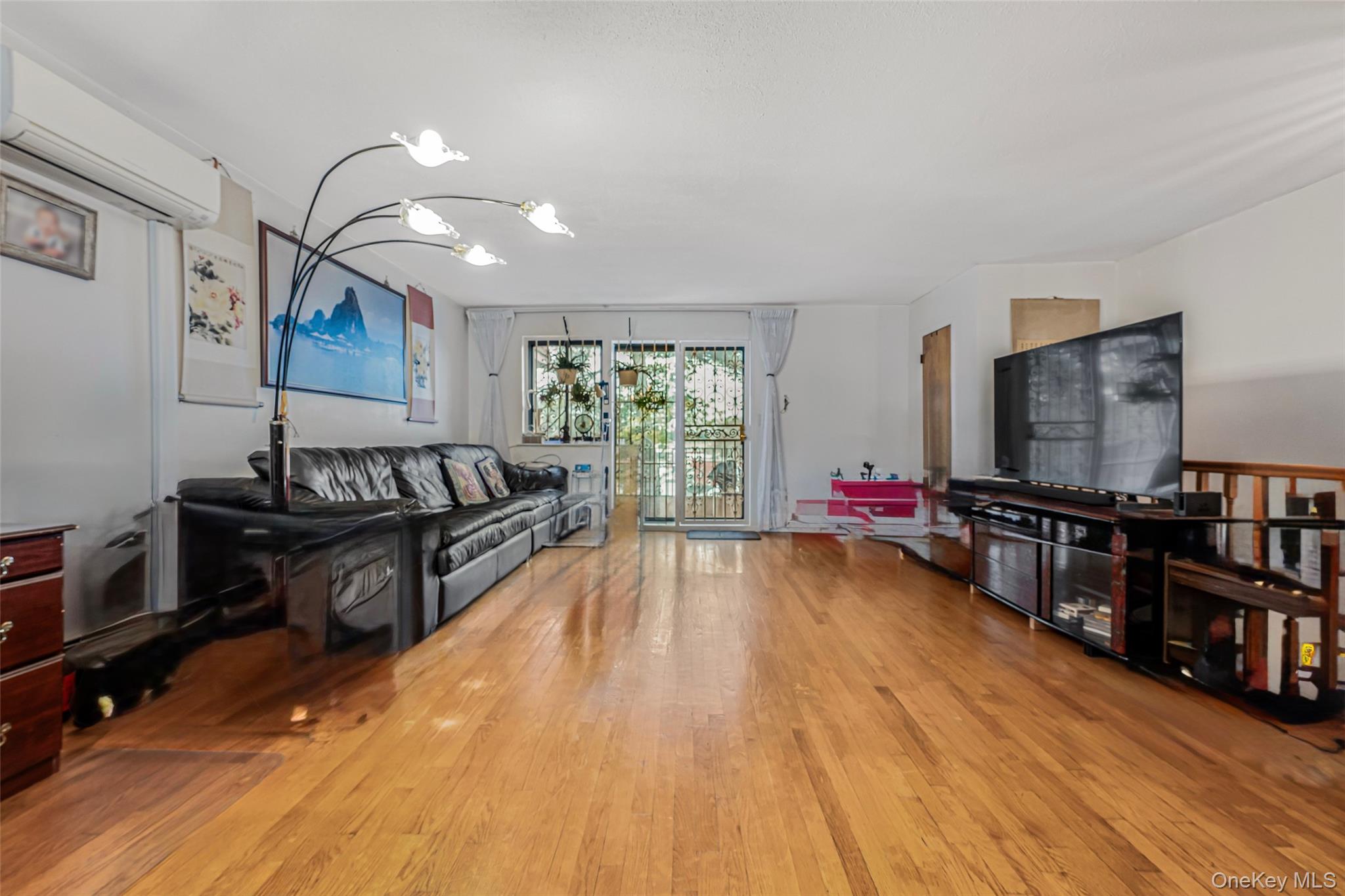 7449 Calamus Avenue 51 Elmhurst Elmhurst, NY 11373