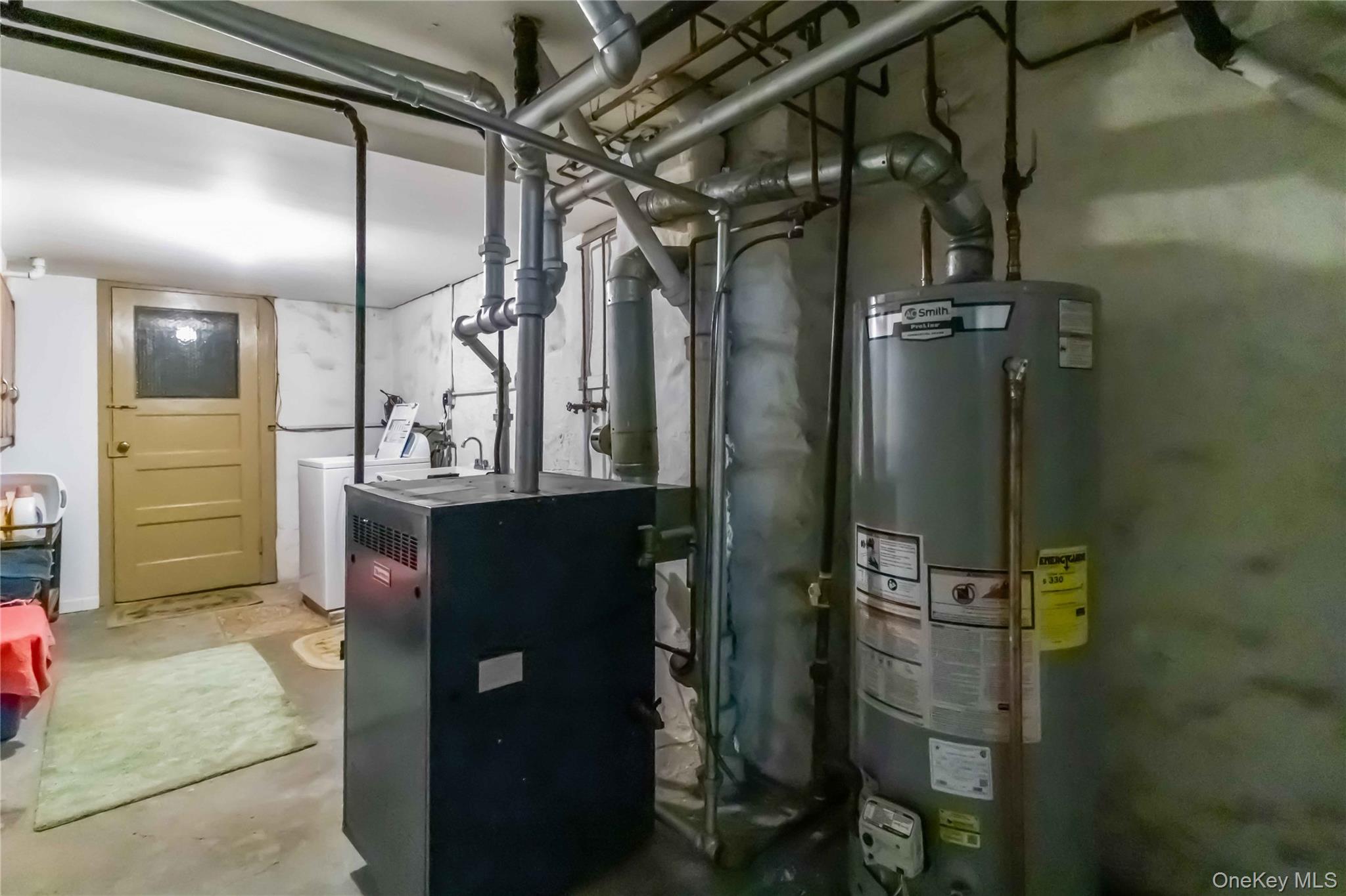 6138 Linden Street Ridgewood Ridgewood, NY 11385